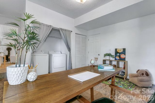 148 Stradley Mountain Road, Asheville, NC 28806