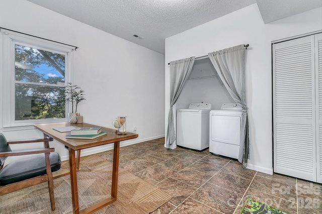 148 Stradley Mountain Road, Asheville, NC 28806