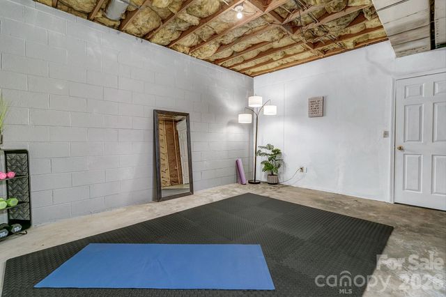 148 Stradley Mountain Road, Asheville, NC 28806