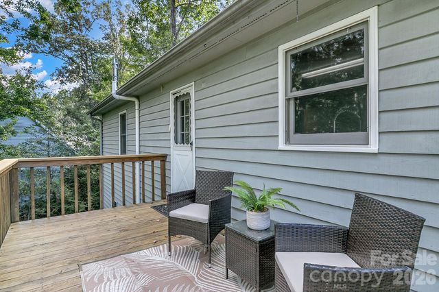 148 Stradley Mountain Road, Asheville, NC 28806