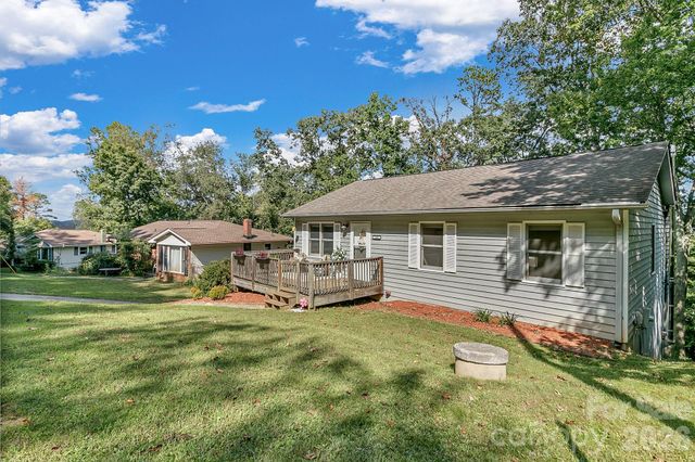 148 Stradley Mountain Road, Asheville, NC 28806