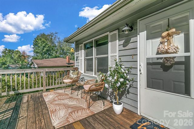 148 Stradley Mountain Road, Asheville, NC 28806