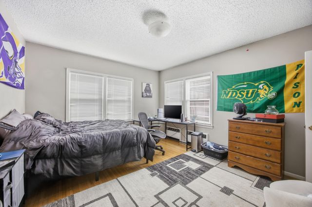 1221 5th Street S, Moorhead, MN 56560