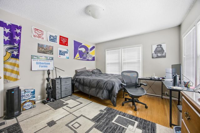 1221 5th Street S, Moorhead, MN 56560