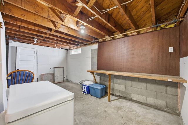 1221 5th Street S, Moorhead, MN 56560