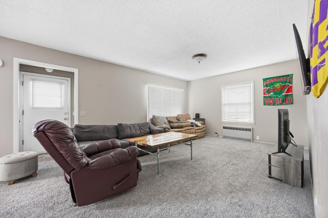 1221 5th Street S, Moorhead, MN 56560