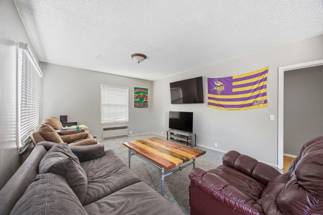 1221 5th Street S, Moorhead, MN 56560