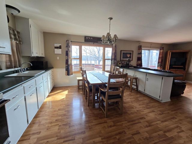 834 N LAKE STREET, Hancock, WI 54943