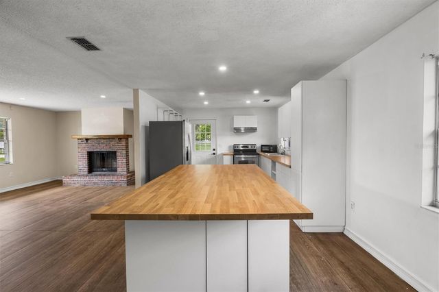 9545 STATE ROAD 33 N, Polk City, FL 33868
