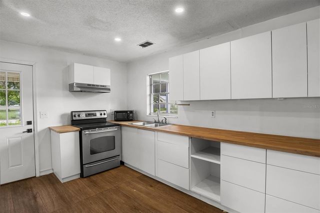 9545 STATE ROAD 33 N, Polk City, FL 33868
