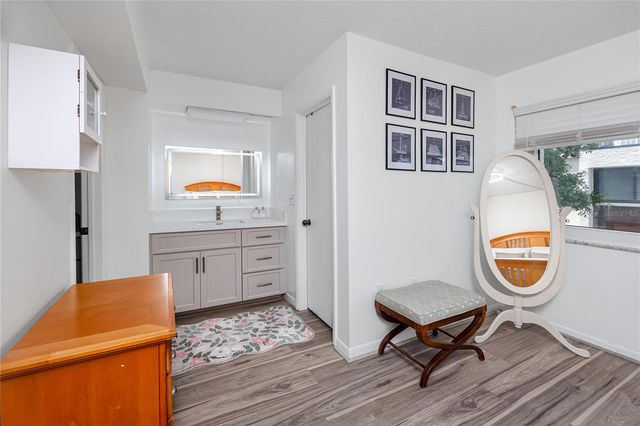 2207 BELLEAIR ROAD B30, Clearwater, FL 33764