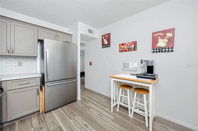 2207 BELLEAIR ROAD B30, Clearwater, FL 33764