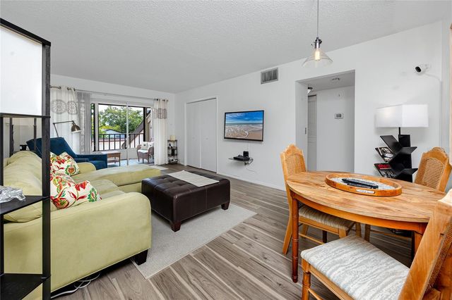 2207 BELLEAIR ROAD B30, Clearwater, FL 33764