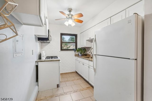401 Us Highway 22 12D, North Plainfield Boro, NJ 07060