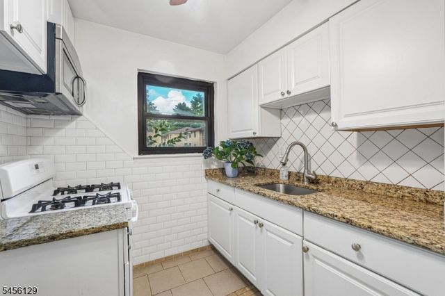 401 Us Highway 22 12D, North Plainfield Boro, NJ 07060