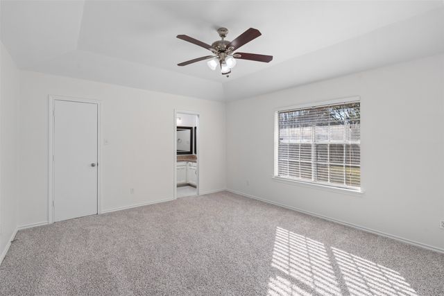 4910 Spring Creek Road, Arlington, TX 76017