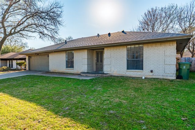 4910 Spring Creek Road, Arlington, TX 76017