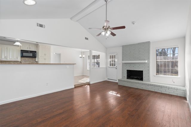 4910 Spring Creek Road, Arlington, TX 76017