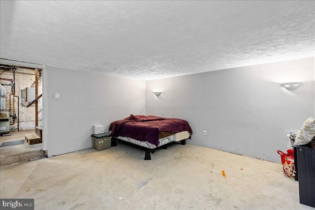 302 WADSWORTH AVE, Philadelphia, PA 19119