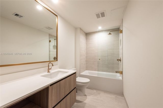 77 SE 5th Street 3604, Miami, FL 33131