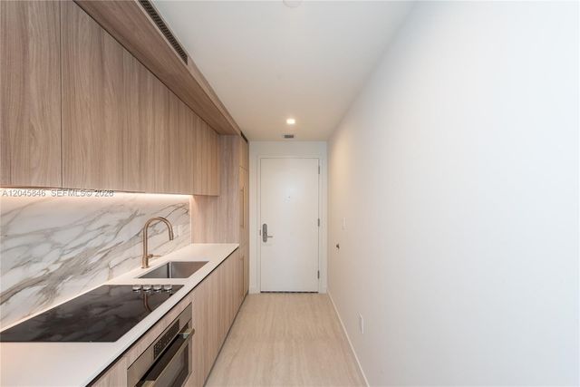 77 SE 5th Street 3604, Miami, FL 33131