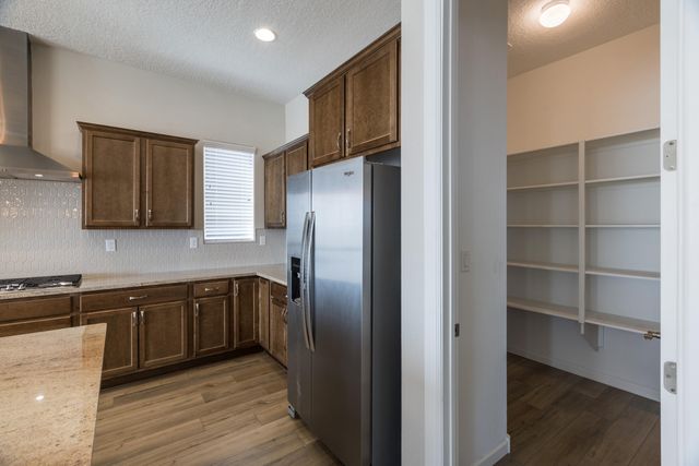 1720 Mount Hood Trail NW, Albuquerque, NM 87120