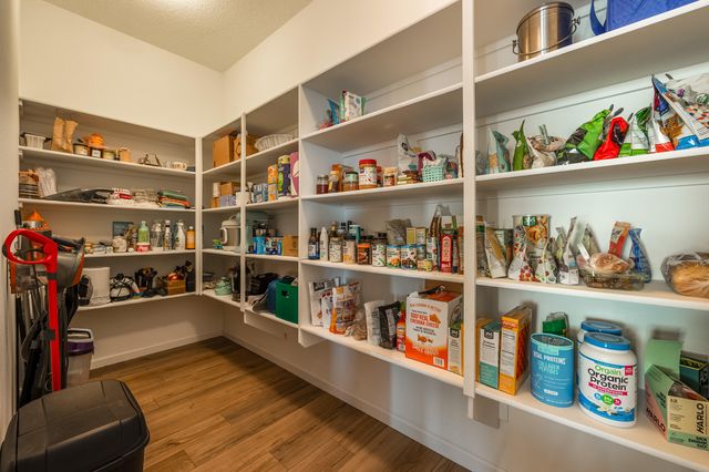 1720 Mount Hood Trail NW, Albuquerque, NM 87120