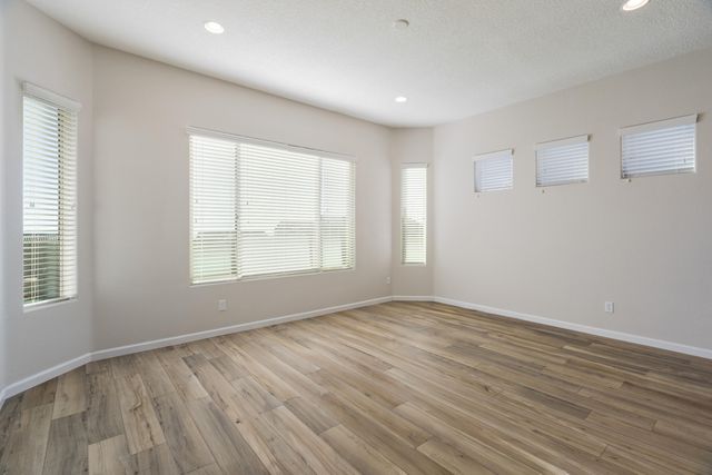 1720 Mount Hood Trail NW, Albuquerque, NM 87120