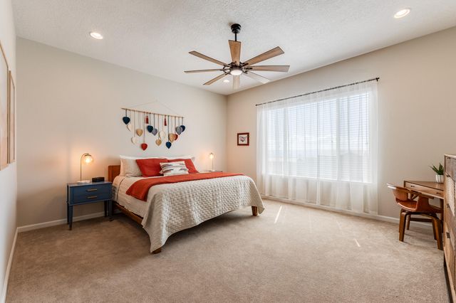 1720 Mount Hood Trail NW, Albuquerque, NM 87120