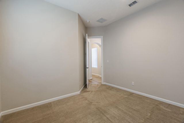 1720 Mount Hood Trail NW, Albuquerque, NM 87120