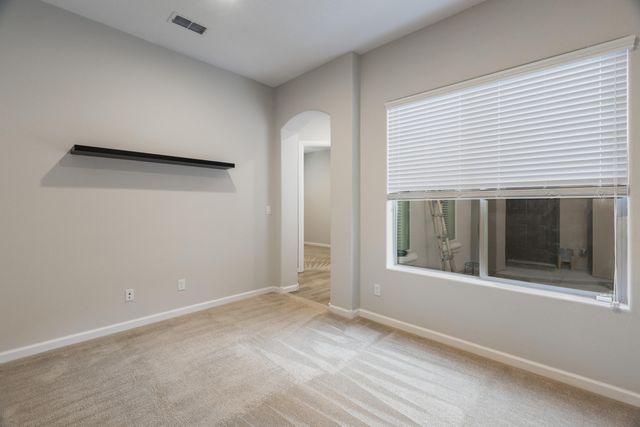 1720 Mount Hood Trail NW, Albuquerque, NM 87120