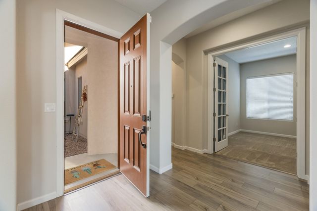 1720 Mount Hood Trail NW, Albuquerque, NM 87120