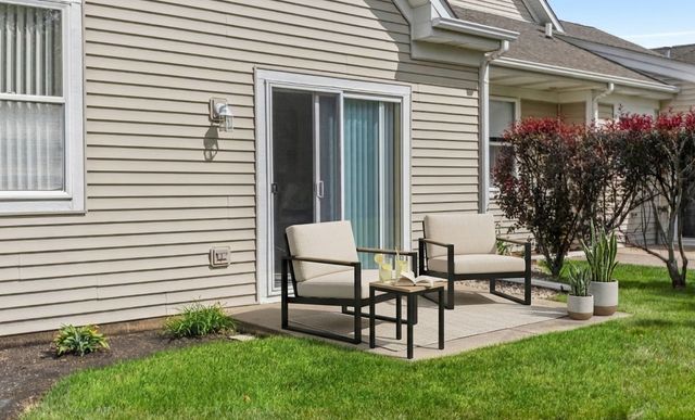 2549 Lincoln Park Court 2549, Crest Hill, IL 60403
