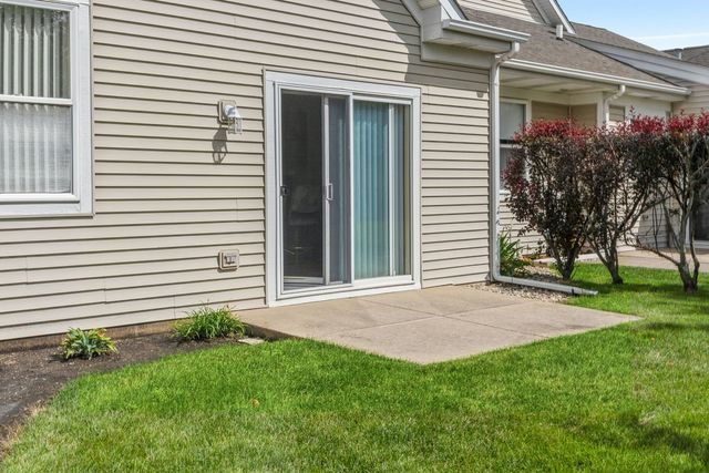 2549 Lincoln Park Court 2549, Crest Hill, IL 60403