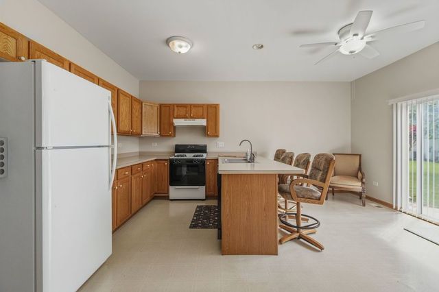 2549 Lincoln Park Court 2549, Crest Hill, IL 60403