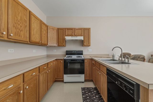 2549 Lincoln Park Court 2549, Crest Hill, IL 60403