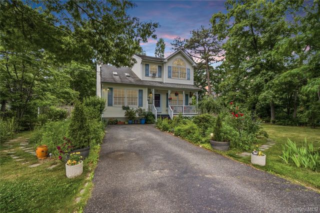 58 Silver Road, Mastic Beach, NY 11951
