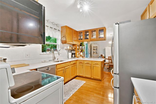 58 Silver Road, Mastic Beach, NY 11951