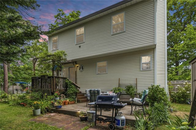 58 Silver Road, Mastic Beach, NY 11951