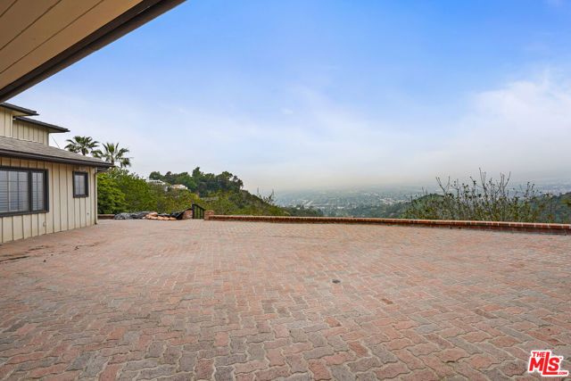 13150 Mulholland Drive, Beverly Hills, CA 90210