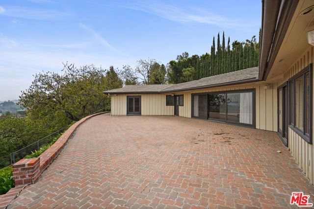 13150 Mulholland Drive, Beverly Hills, CA 90210