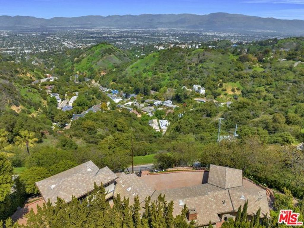 13150 Mulholland Drive, Beverly Hills, CA 90210
