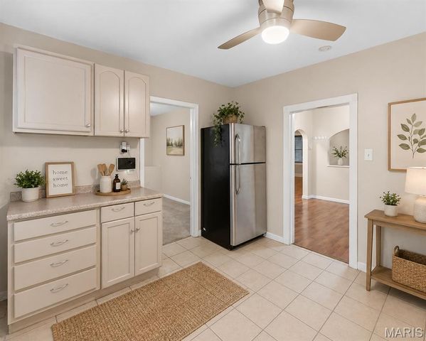 2413 Leslie Avenue, Overland, MO 63114