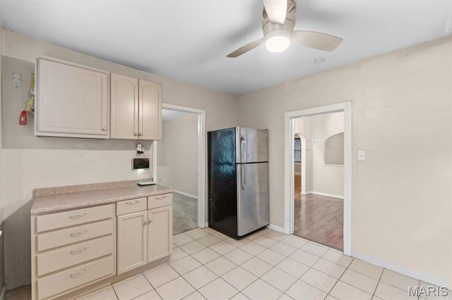 2413 Leslie Avenue, Overland, MO 63114