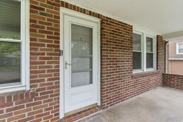 2413 Leslie Avenue, Overland, MO 63114