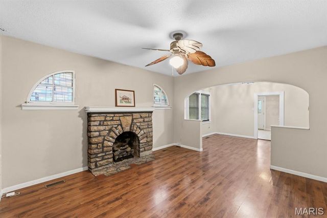 2413 Leslie Avenue, Overland, MO 63114