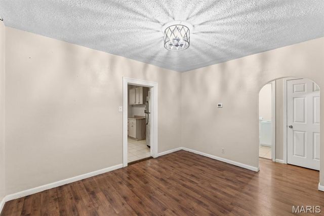 2413 Leslie Avenue, Overland, MO 63114
