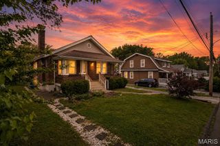 2413 Leslie Avenue, Overland, MO 63114