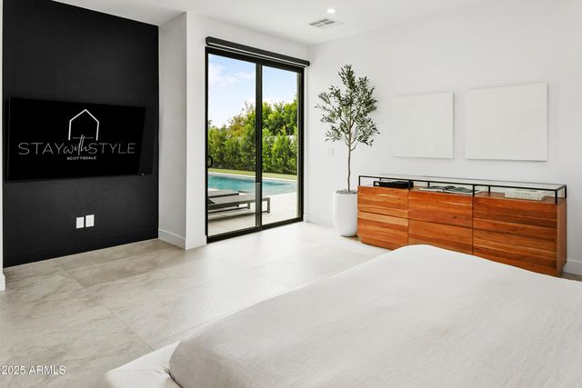 4002 N 33RD Place, Phoenix, AZ 85018