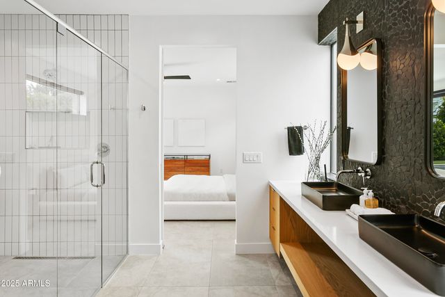 4002 N 33RD Place, Phoenix, AZ 85018